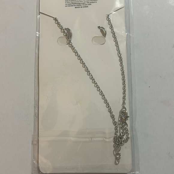 5/$20 Crystal Collection Necklace & Earring Set - Picture 6 of 6